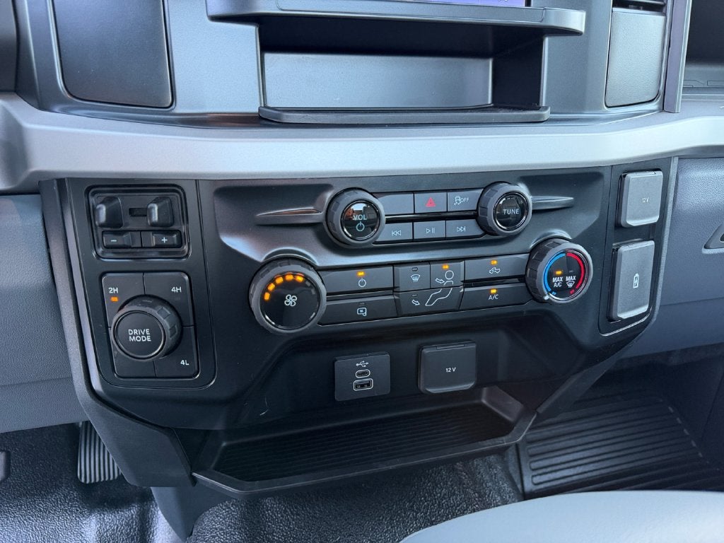 2026 Ford F-600SD XL
