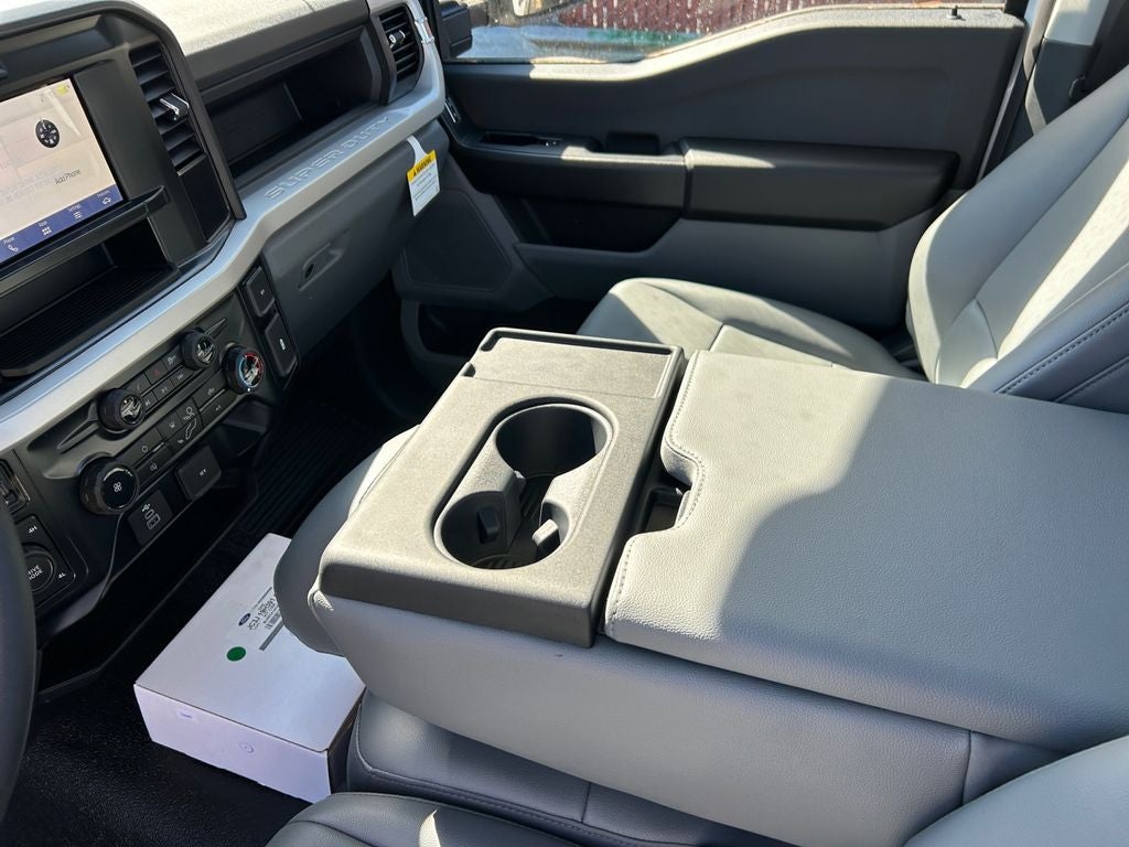 2025 Ford F-600SD XL