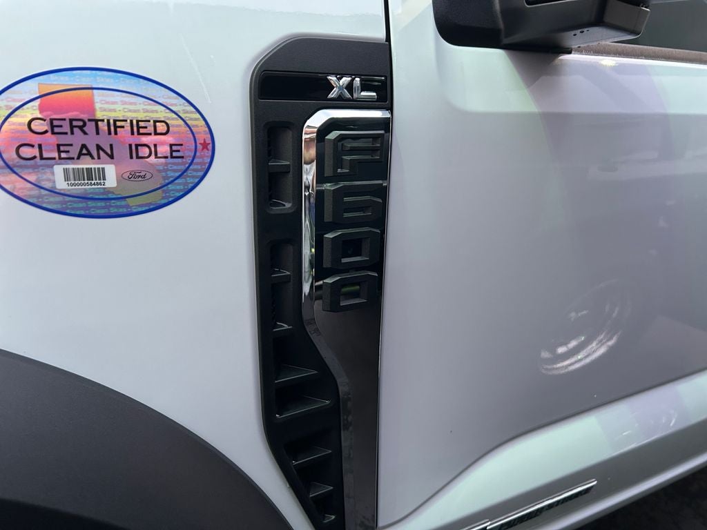 2025 Ford F-600SD XL