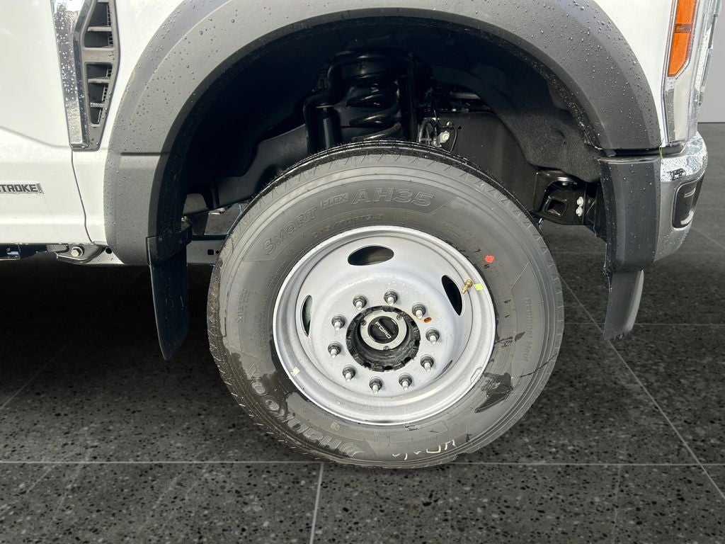 2025 Ford F-600SD XL