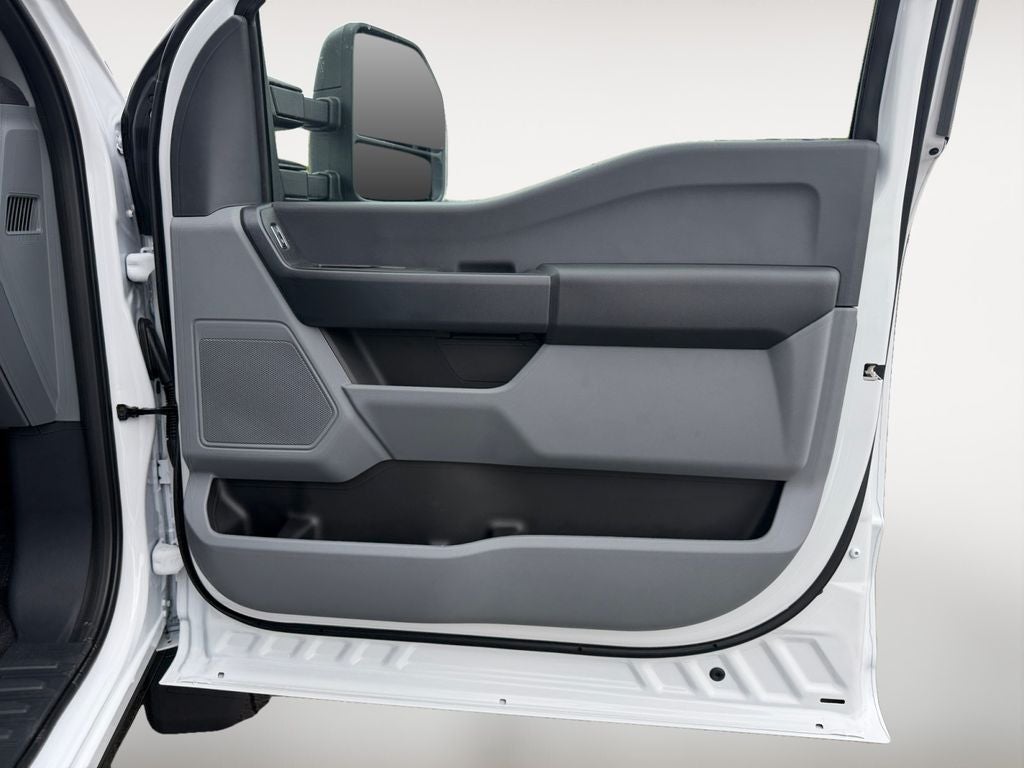 2027 Ford F-550SD XL INTRANSIT