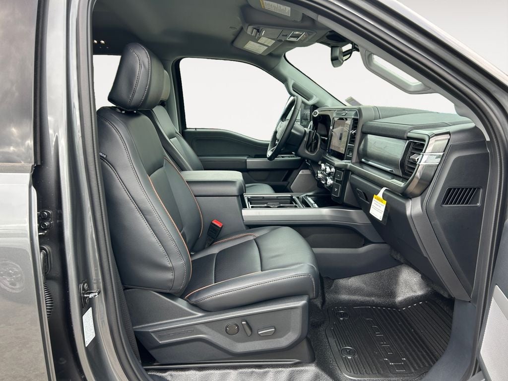 2026 Ford F-550SD DRW