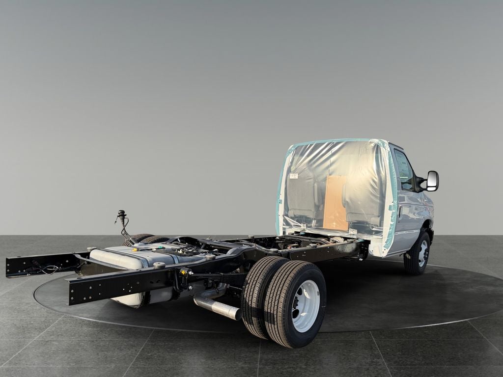 2027 Ford E-450SD Base