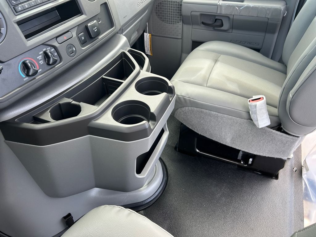 2027 Ford E-450SD Base