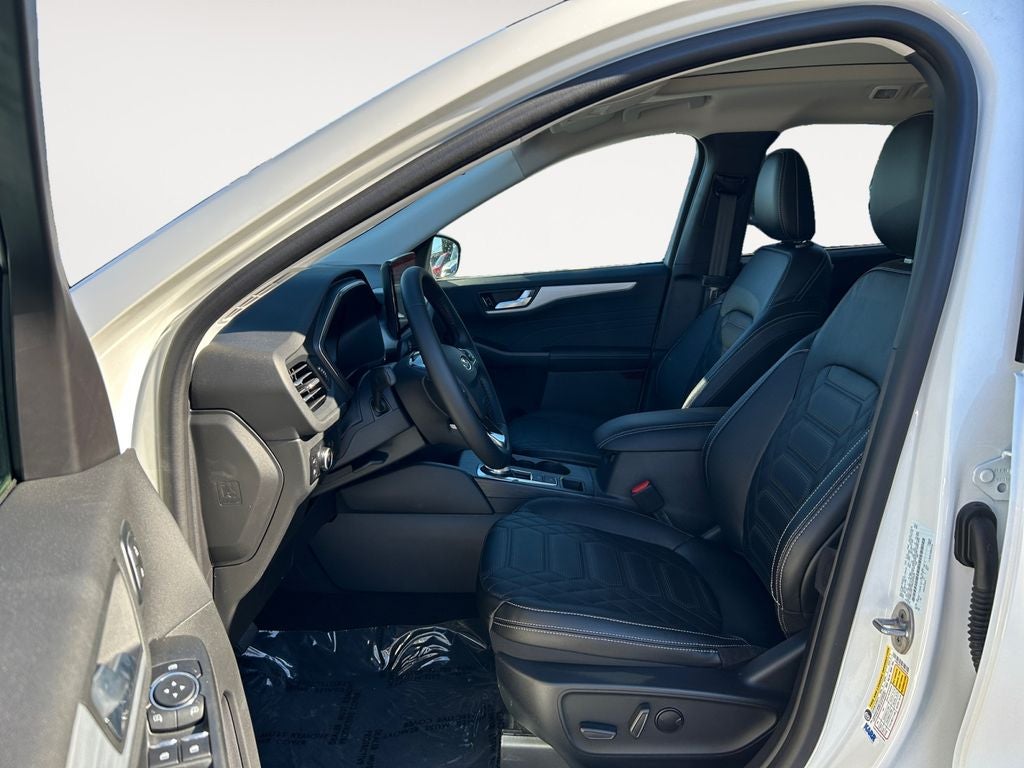 2024 Ford Escape Plug-In Hybrid Base