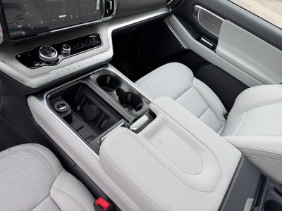 2027 Ford Expedition Max Platinum INTRANSIT