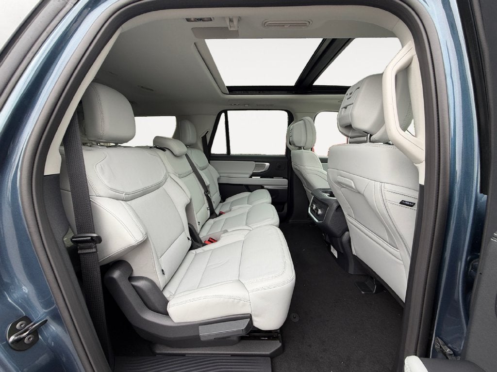 2027 Ford Expedition Max Platinum INTRANSIT