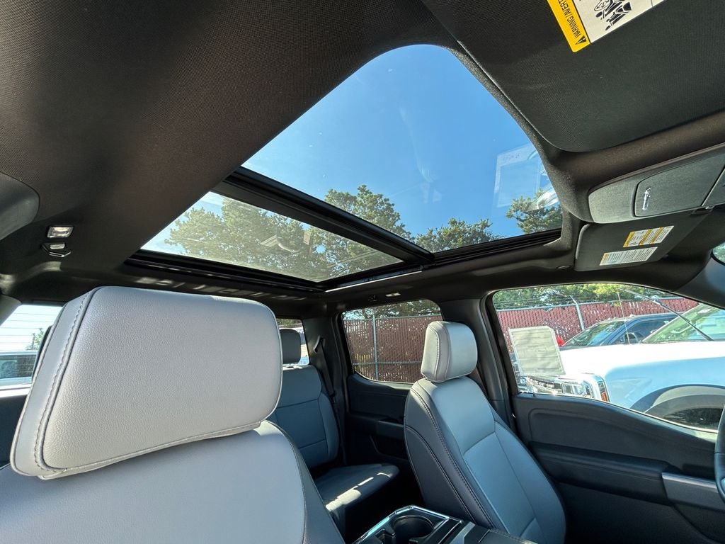 2025 Ford F-150 Lightning Lariat