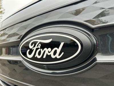 2025 Ford F-150 Lightning Platinum