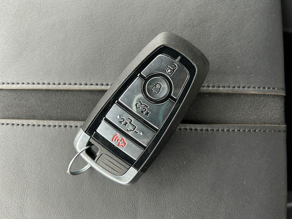 2025 Ford F-150 Lightning Platinum