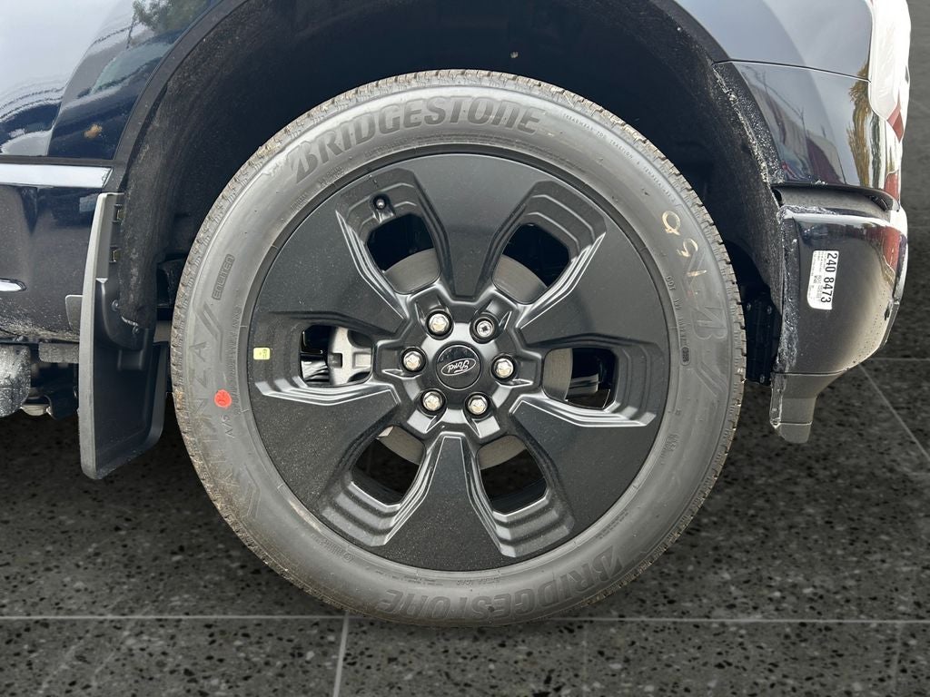 2025 Ford F-150 Lightning Platinum