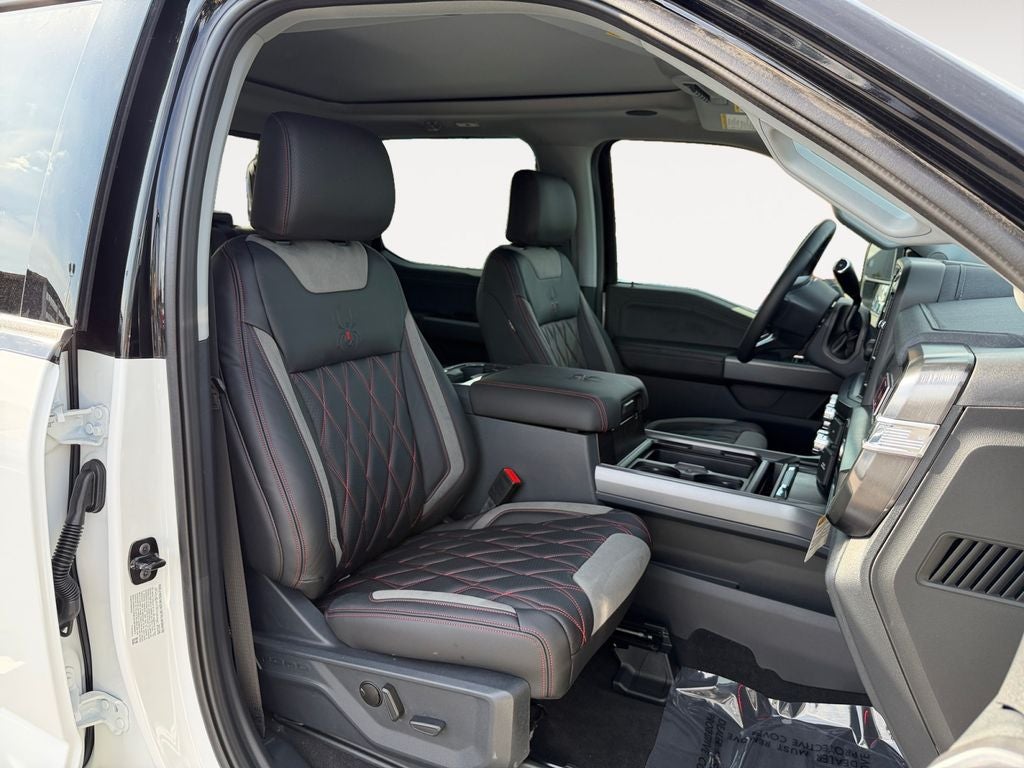 2026 Ford F-250SD Lariat black widow