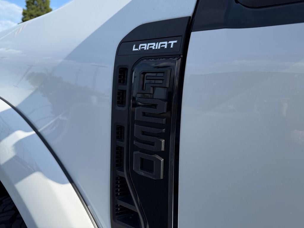2026 Ford F-250SD Lariat black widow