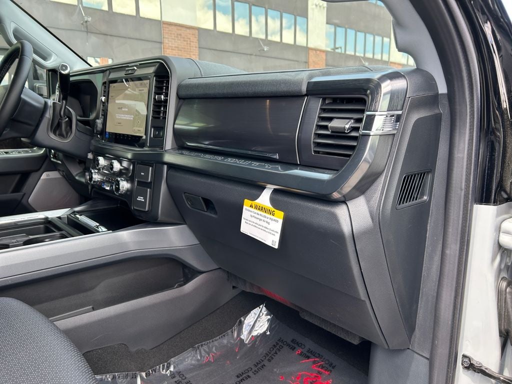 2025 Ford F-250 Black Widow Lariat