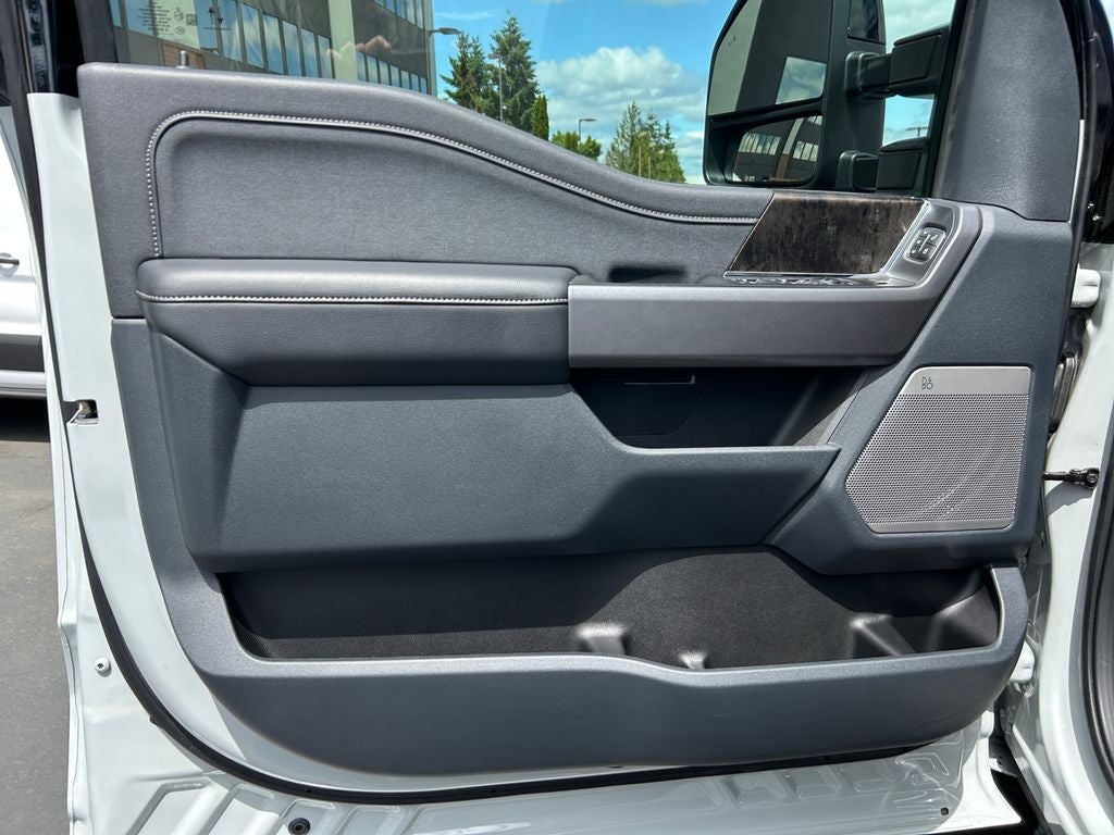 2025 Ford F-250 Black Widow Lariat