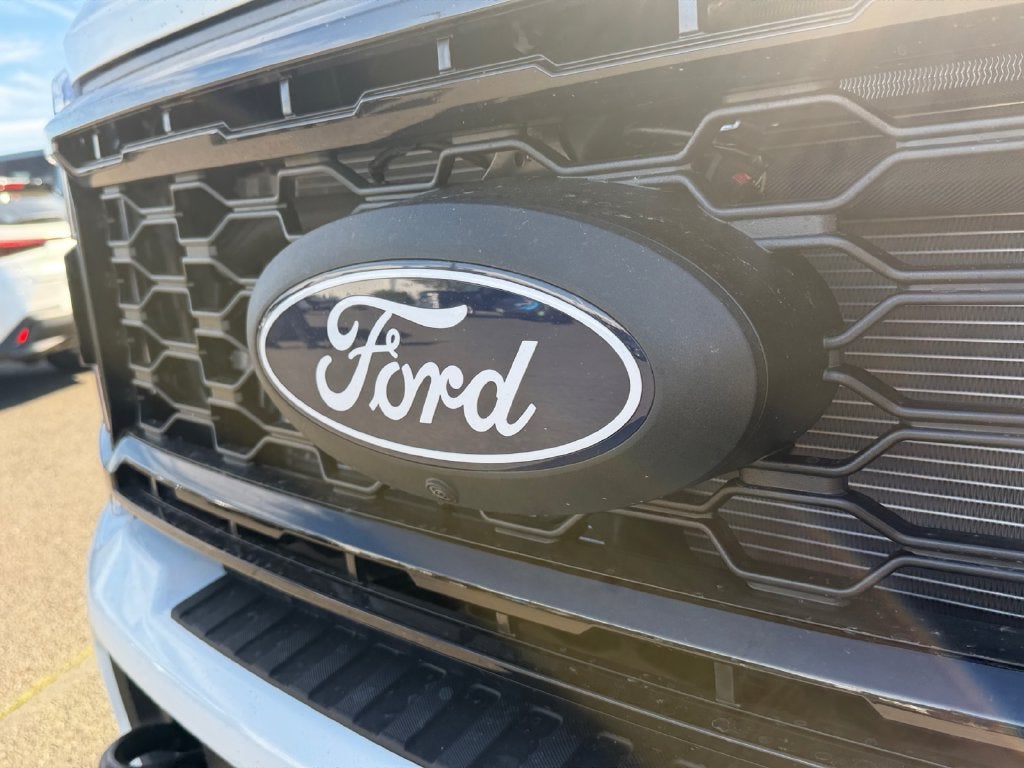 2027 Ford F-350SD Lariat