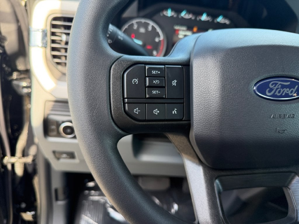 2027 Ford F-350SD XLT