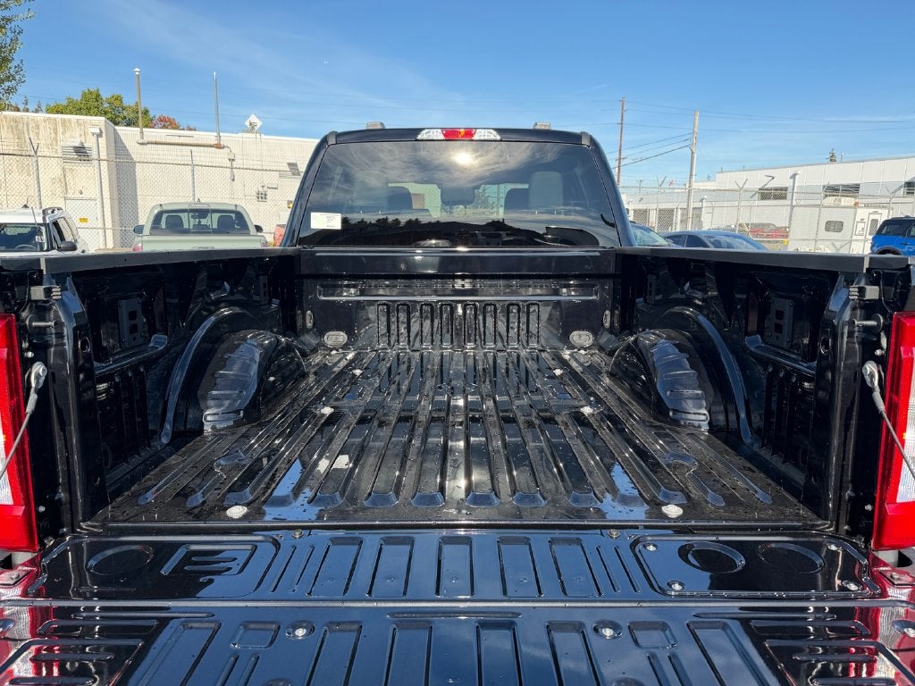 2027 Ford F-350SD XLT