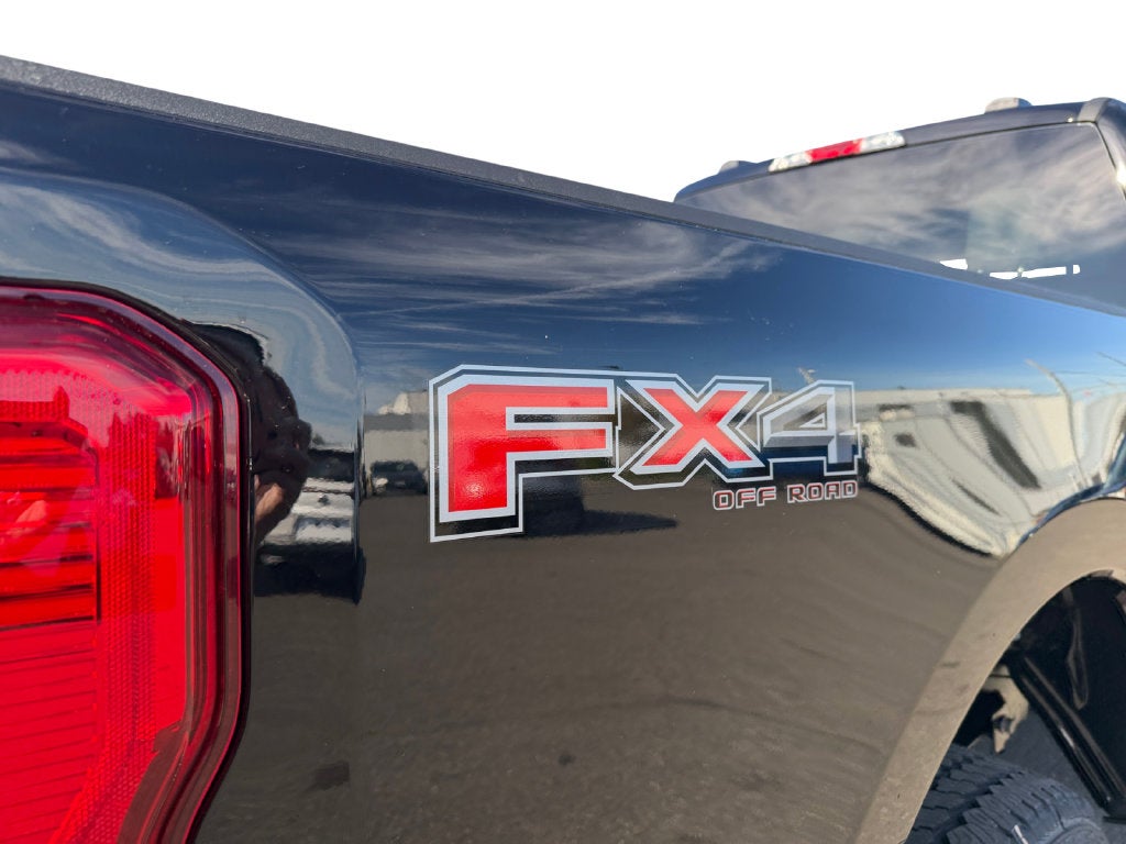 2027 Ford F-350SD XLT
