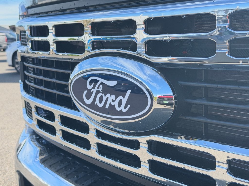 2027 Ford F-350SD XLT
