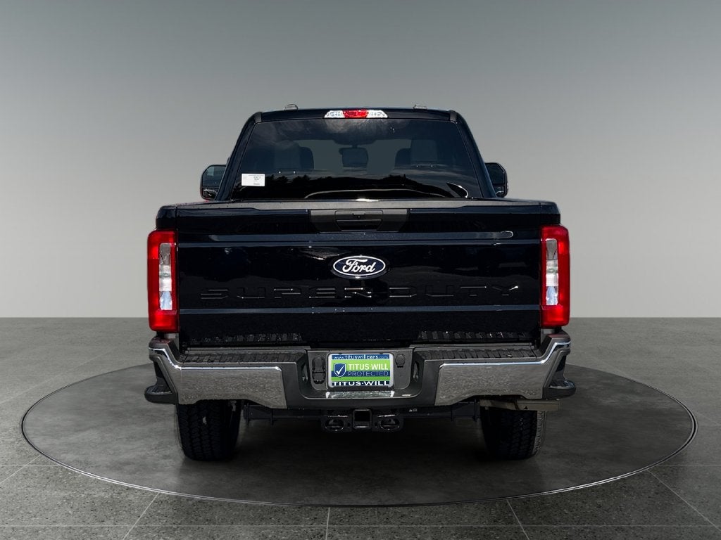 2027 Ford F-350SD XLT