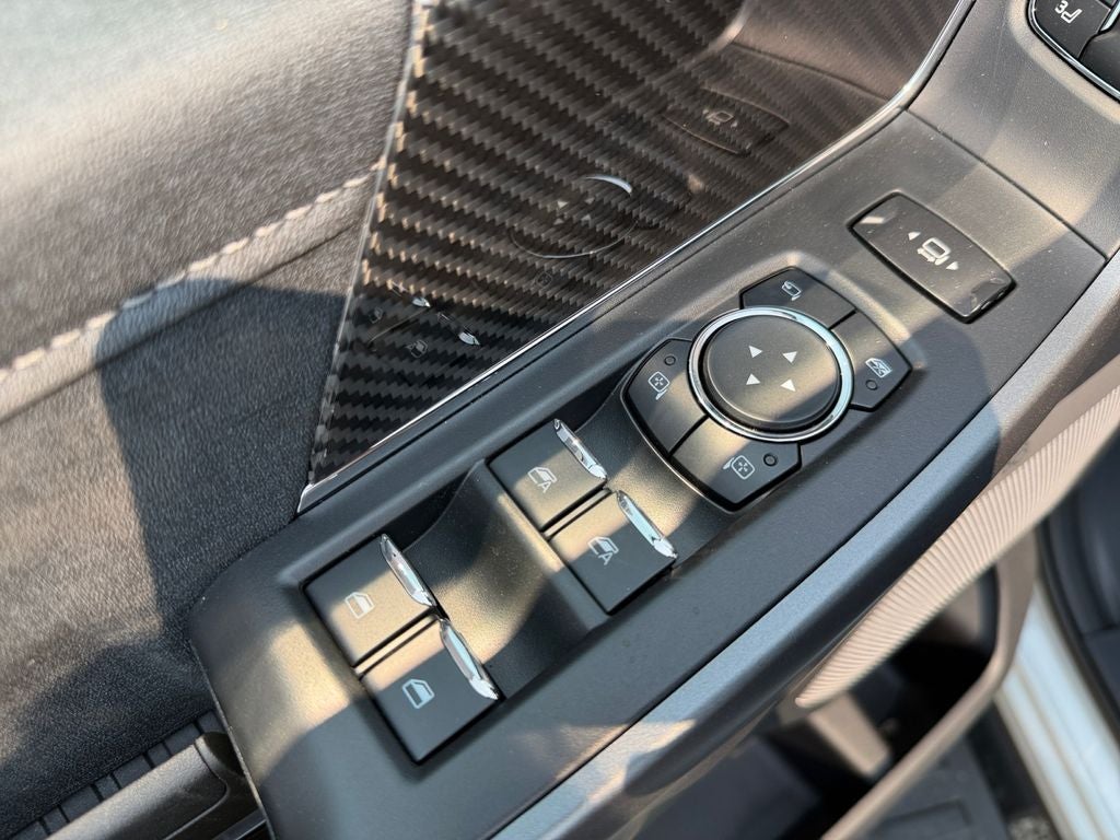 2026 Ford F-350SD Lariat ROUSH