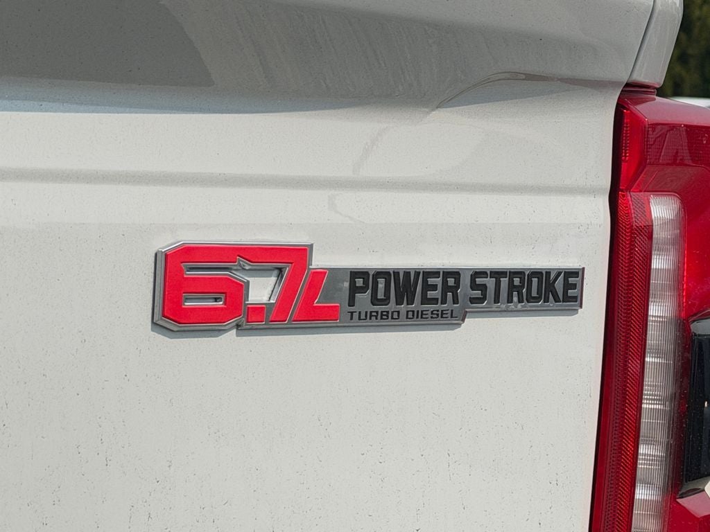 2026 Ford F-350SD Lariat ROUSH