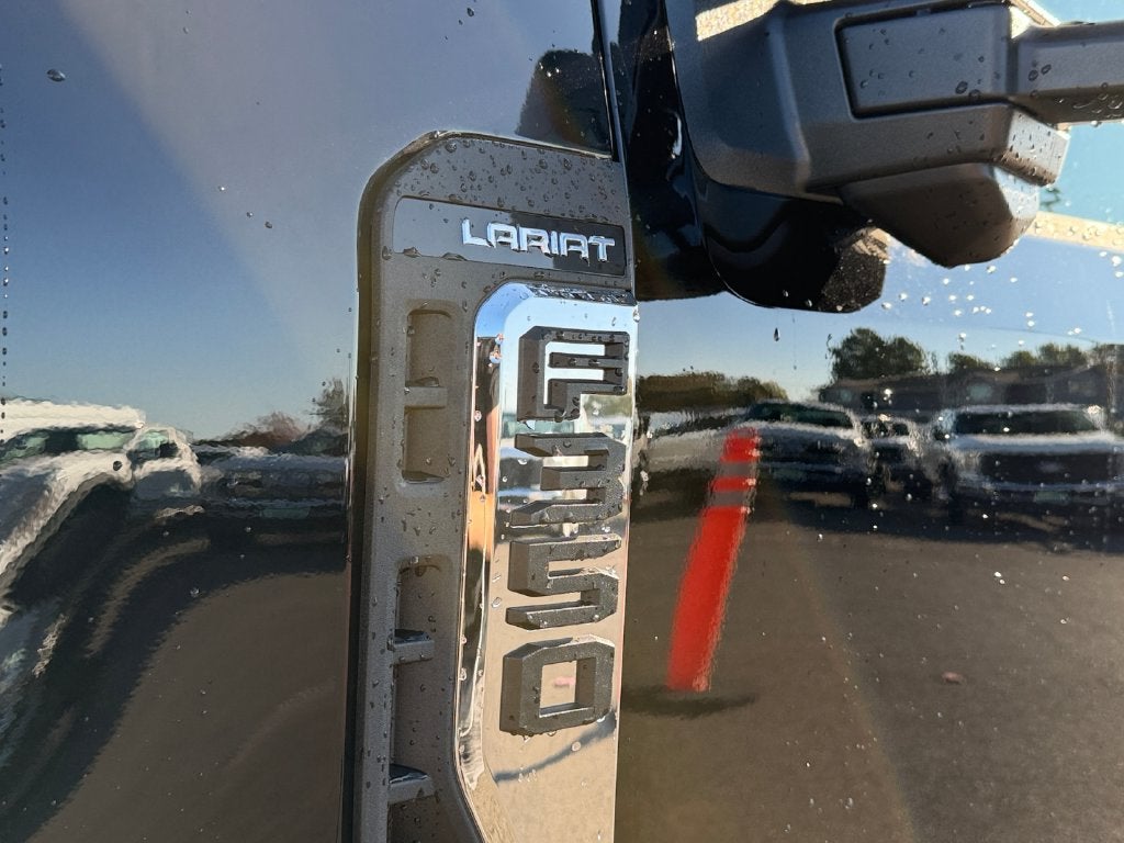 2027 Ford F-350SD Lariat