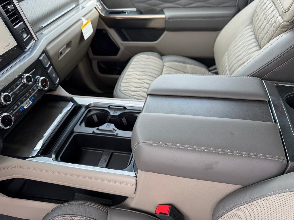 2026 Ford F-350SD Platinum DRW