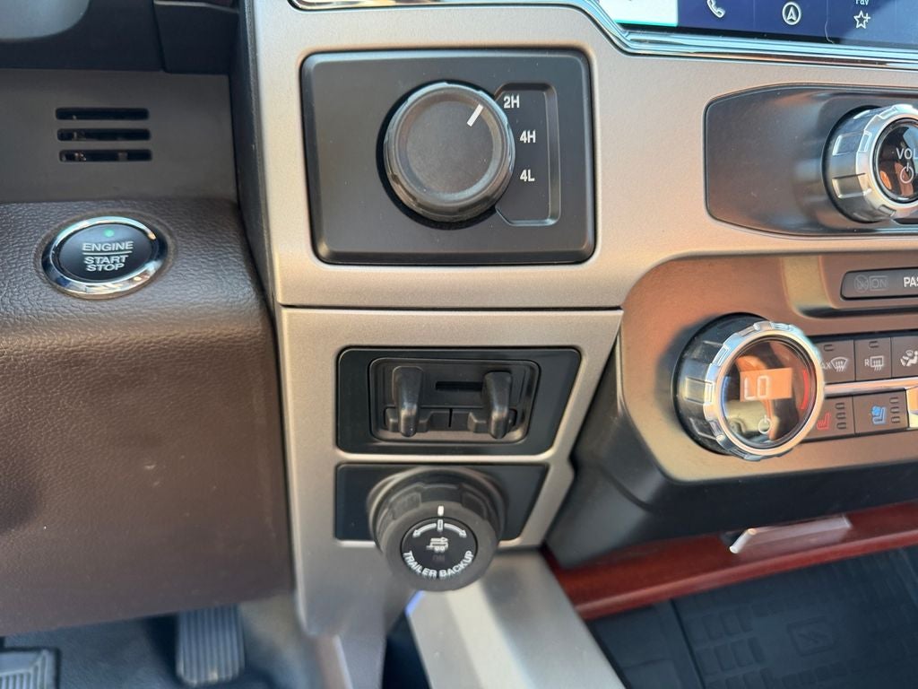 2022 Ford F-350SD Lariat DRW
