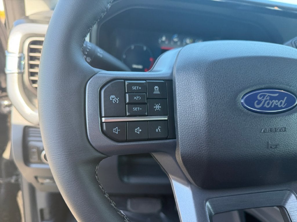 2027 Ford F-450SD Lariat DRW