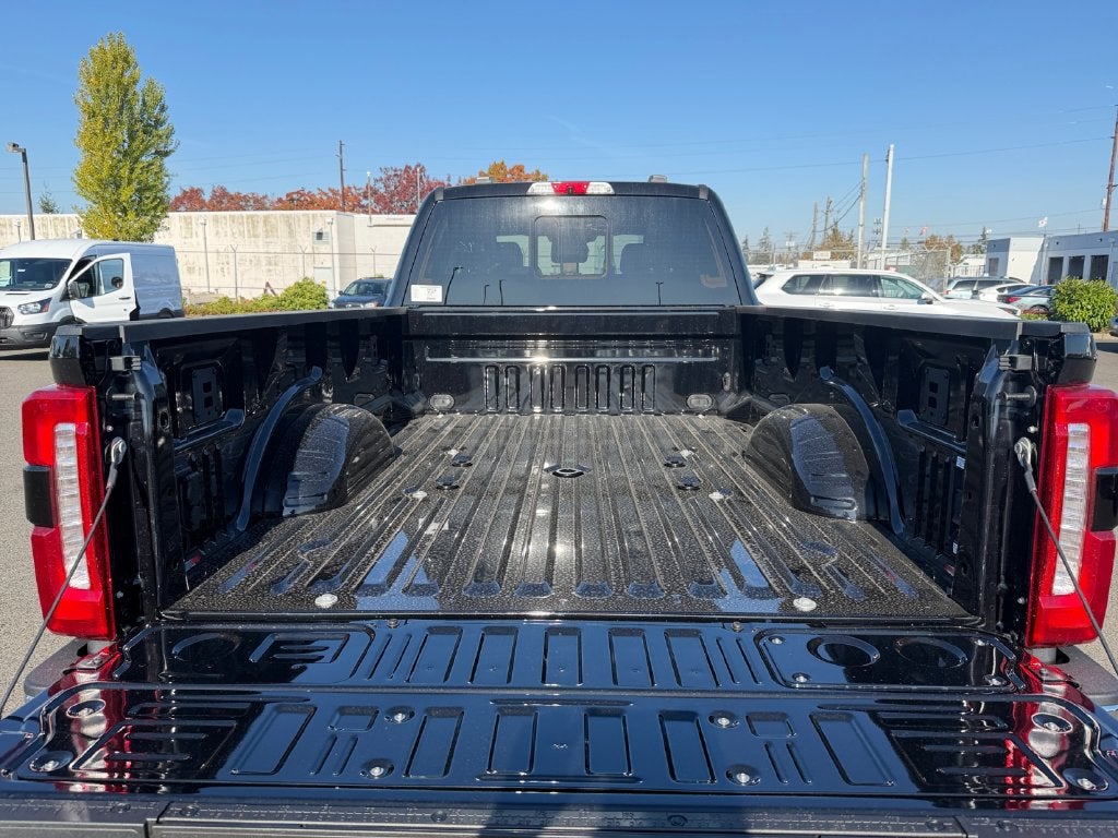 2027 Ford F-450SD Lariat DRW