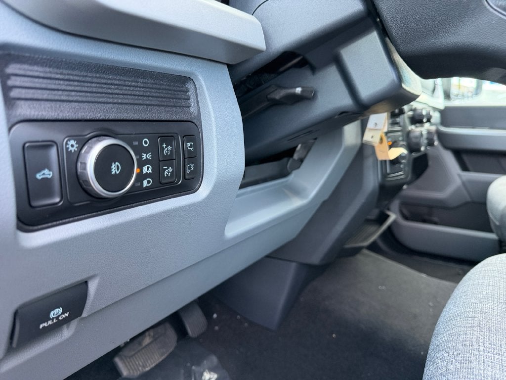 2027 Ford F-450SD XLT DRW
