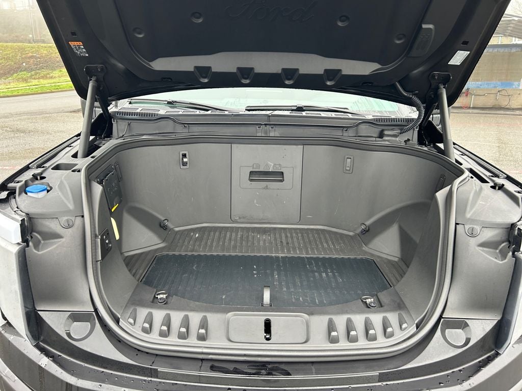 2023 Ford F-150 Lightning Lariat