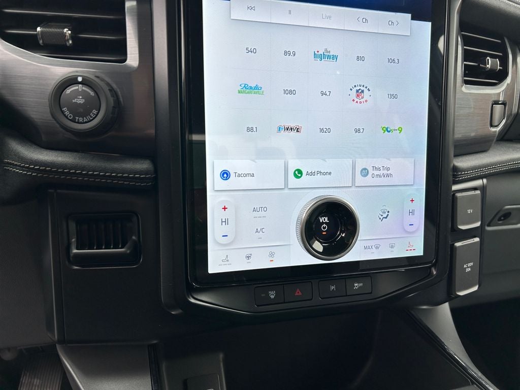 2025 Ford F-150 Lightning Flash