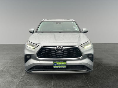 2022 Toyota Highlander Platinum