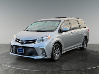 2020 Toyota Sienna XLE 8 Passenger