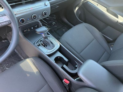 2025 Hyundai Kona SE