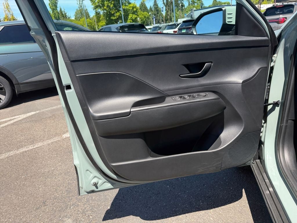 2025 Hyundai Kona SE
