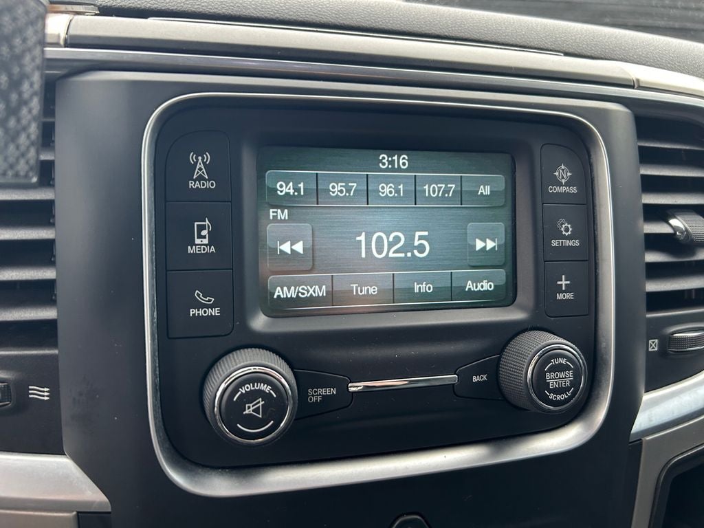 2016 RAM 1500 SLT