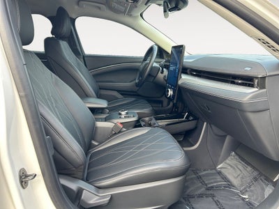 2022 Ford Mustang Mach-E Select