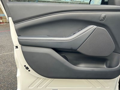 2022 Ford Mustang Mach-E Select