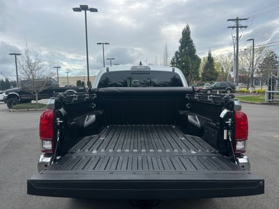 2022 Toyota Tacoma SR5 V6