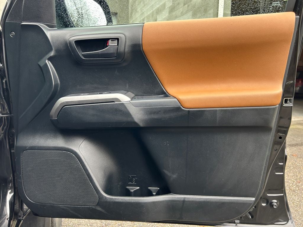 2017 Toyota TACOMA SR5 SR5