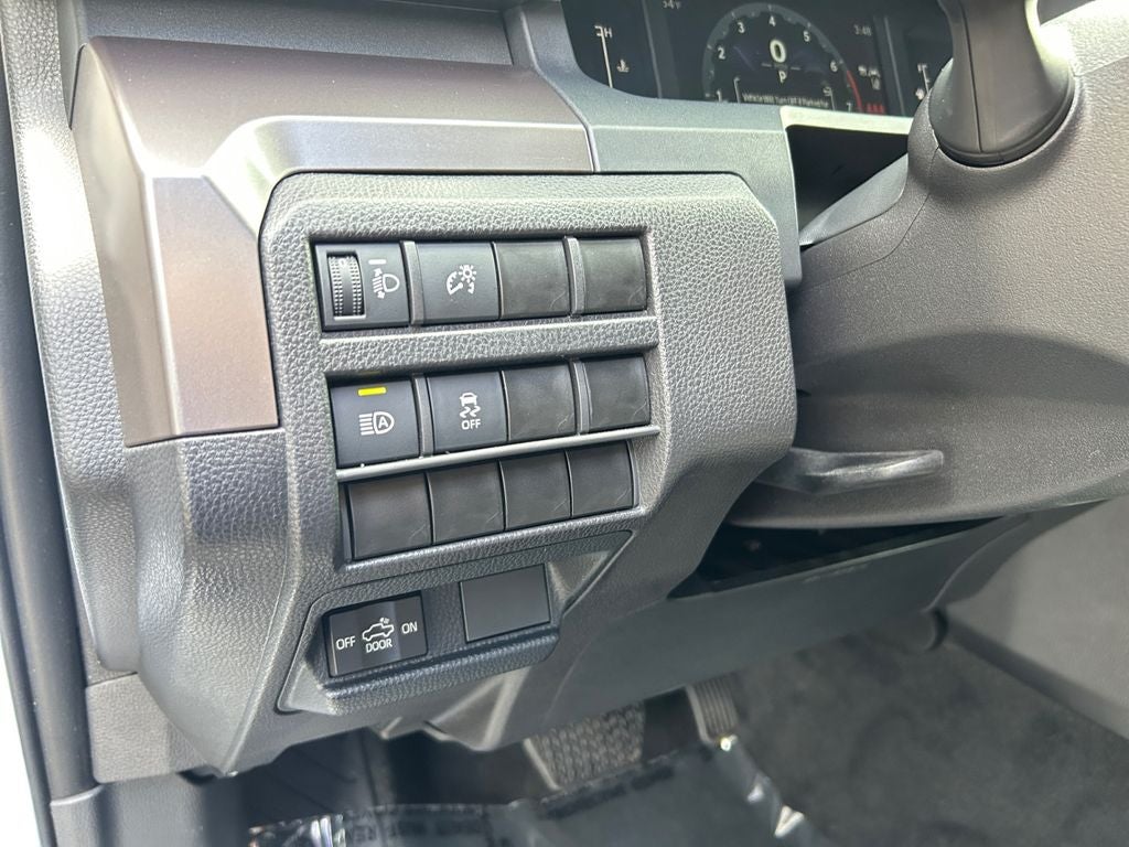 2024 Toyota TACOMA SR5 SR5