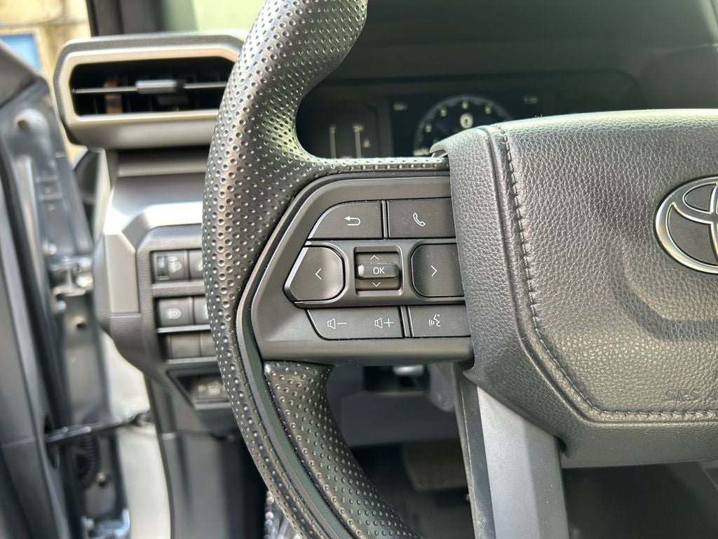 2025 Toyota TACOMA SR5 SR5