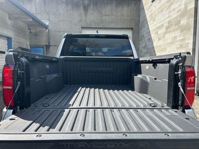 2025 Toyota TACOMA SR5 SR5