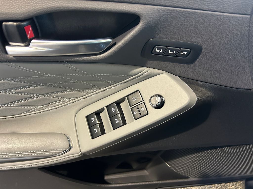 2019 Toyota AVALON HYBRID Limited