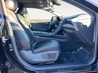 2021 Toyota Avalon Hybrid XSE