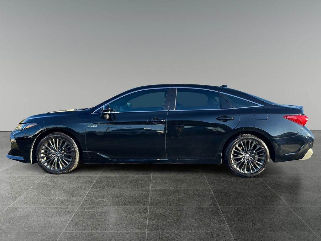 2021 Toyota Avalon Hybrid XSE